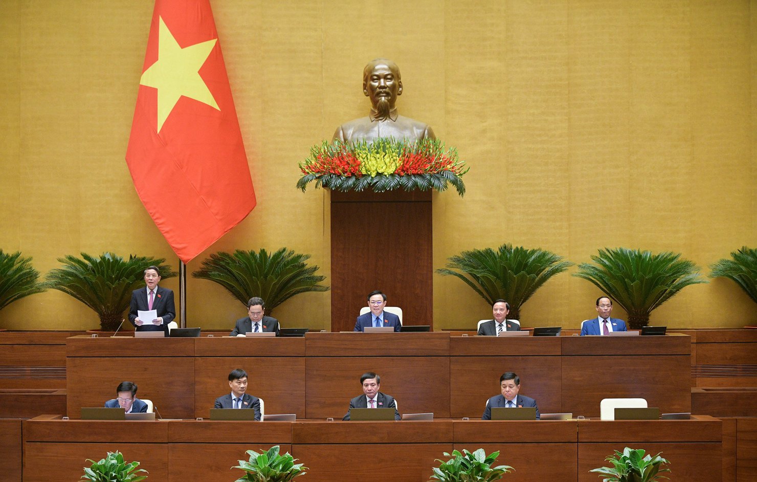 Phó Chủ tịch Quốc hội Nguyễn Đức Hải điều hành phiên họp.