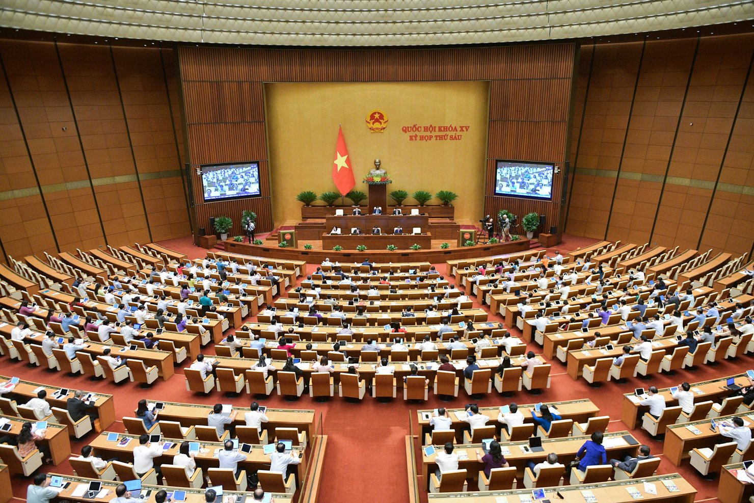 Quang cảnh phiên họp Quốc hội sáng 31/10.