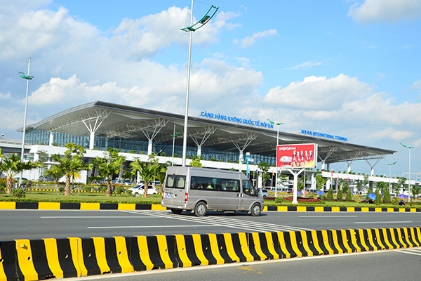 Thu phí không dừng tại các trạm thu phí cảng hàng không, sân bay giúp hiện đại hóa kết cấu hạ tầng hàng không.
