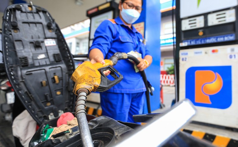Giá xăng dầu đồng loạt giảm tại kỳ điều hành ngày 13/11/2023. Ảnh: internet