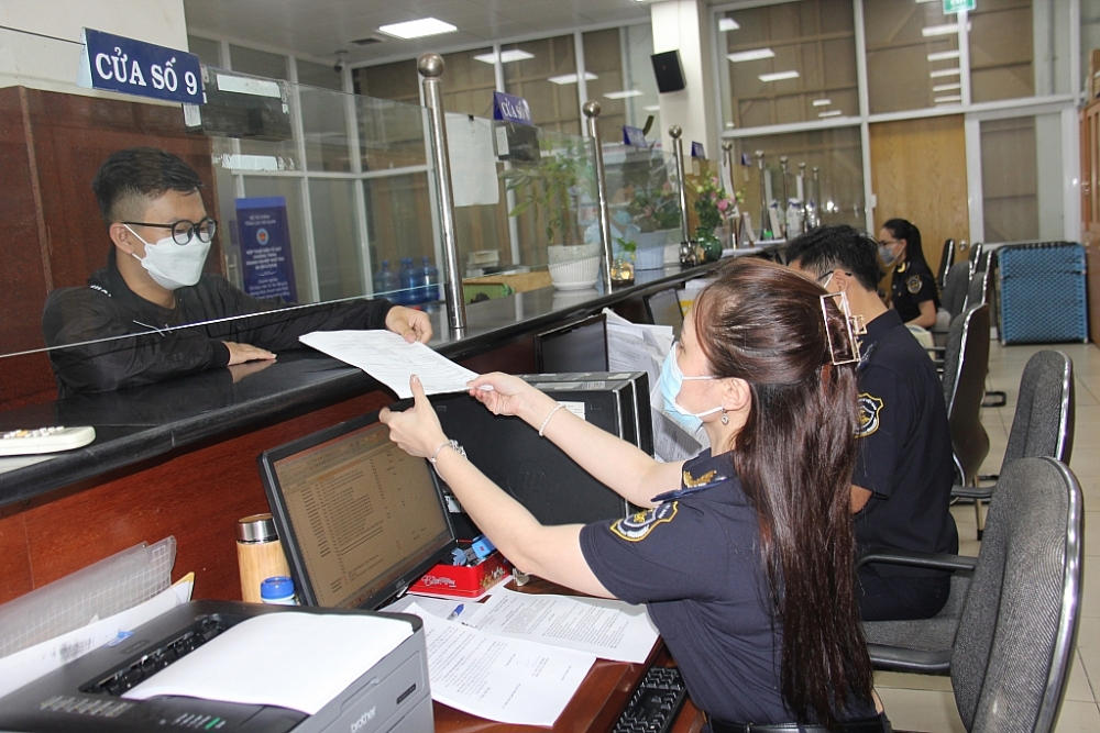Có thể nộp chứng từ thay hóa đơn bán hàng đối với trường hợp doanh nghiệp chế xuất, doanh nghiệp trong khu phi thuế quan bán hàng hóa vào nội địa. Ảnh: internet