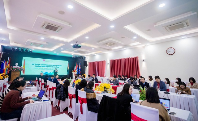 Hội thảo "Kinh tế Châu Âu – Châu Mỹ năm 2023 và triển vọng năm 2024: Tác động và khuyến nghị chính sách cho Việt Nam" - Ảnh: VGP/NN