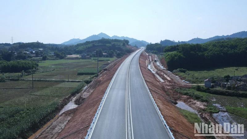 Cao tốc Tuyên Quang - Phú Thọ. Ảnh: Trung Hiếu