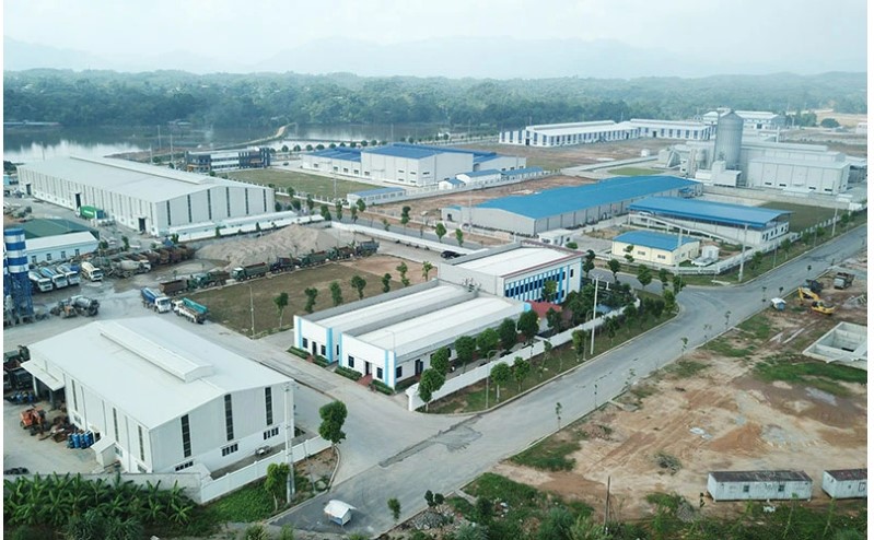 Xây dựng hạ tầng đồng bộ tại Khu công nghiệp Phú Hà (Phú Thọ). Ảnh: Lê Tiên