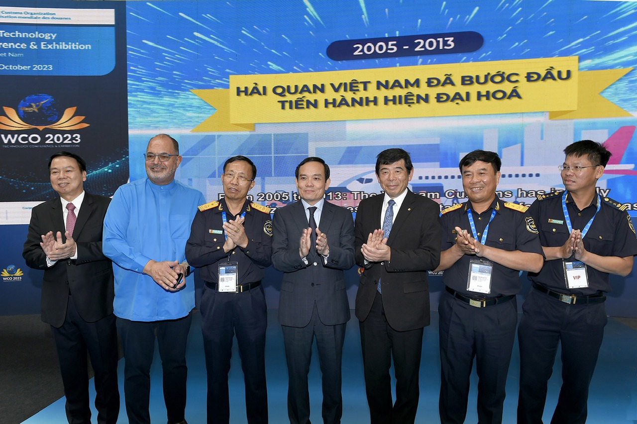 Hải quan Việt Nam chủ trì đăng cai tổ chức thành công Hội nghị và Triển lãm Công nghệ năm 2023 của WCO tại Hà Nội. 