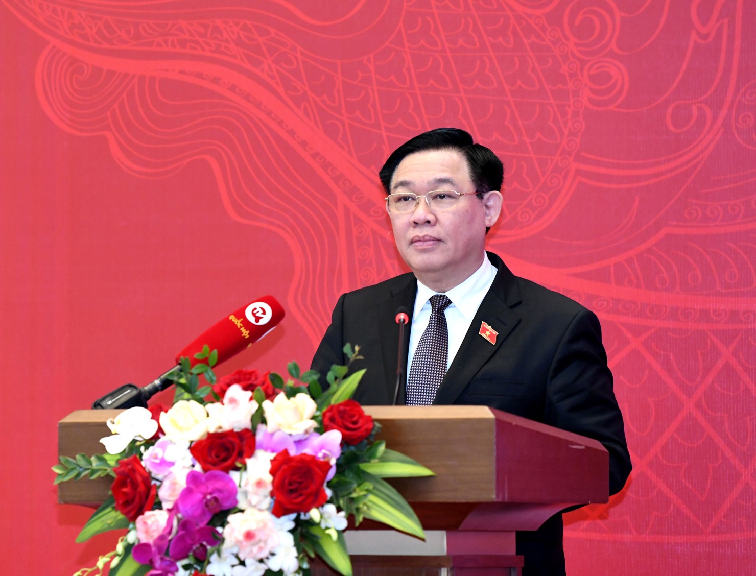 Chủ tịch Quốc hội Vương Đình Huệ phát biểu bế mạc hội nghị. 