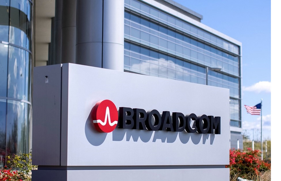 Công ty công nghệ hàng đầu thế giới Broadcom, chuyên hoạt động trong lĩnh vực thiết kế, phát triển và cung cấp các giải pháp phần mềm cơ sở hạ tầng và chip bán dẫn.