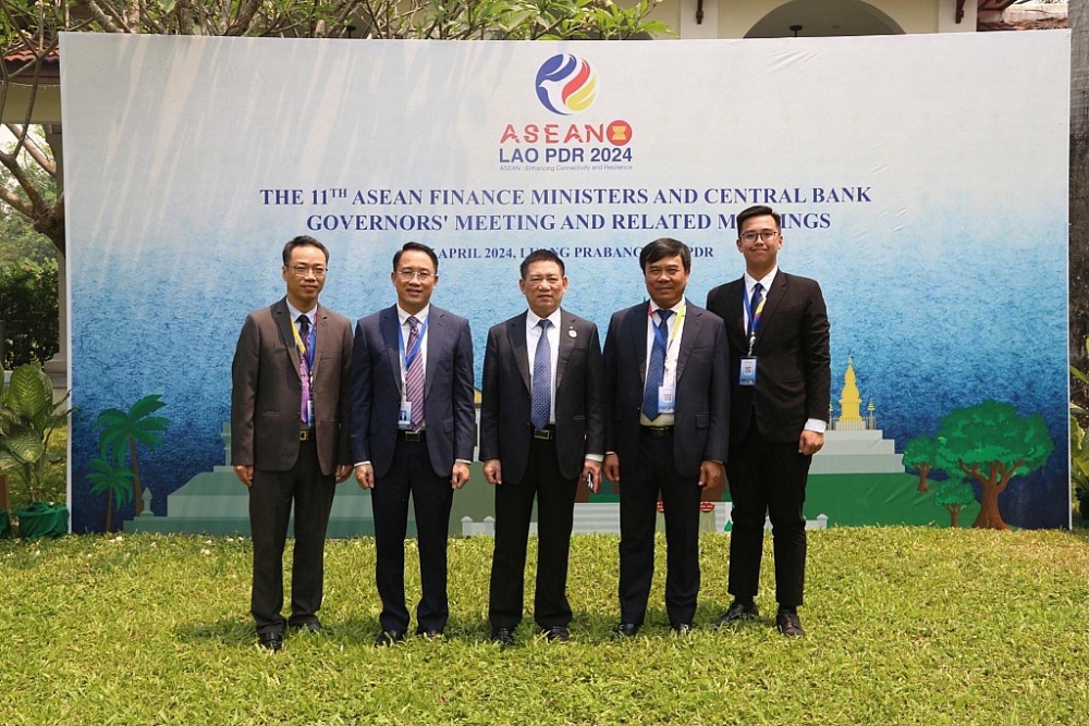 Bộ trưởng Bộ Tài chính Hồ Đức Phớc và Phó Tổng cục trưởng Tổng cục Hải quan Nguyễn Văn Thọ tham dự Hội nghị Bộ trưởng Tài chính và Thống đốc Ngân hàng Trung ương ASEAN (AFMGM) tháng 4/2024 tại Lào.