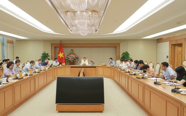 Phó Thủ tướng Trần Hồng Hà cho ý kiến chỉ đạo về những vướng mắc, vấn đề cần lưu ý trong quá trình xây dựng các nghị định hướng dẫn thi hành Luật Đất đai năm 2024.