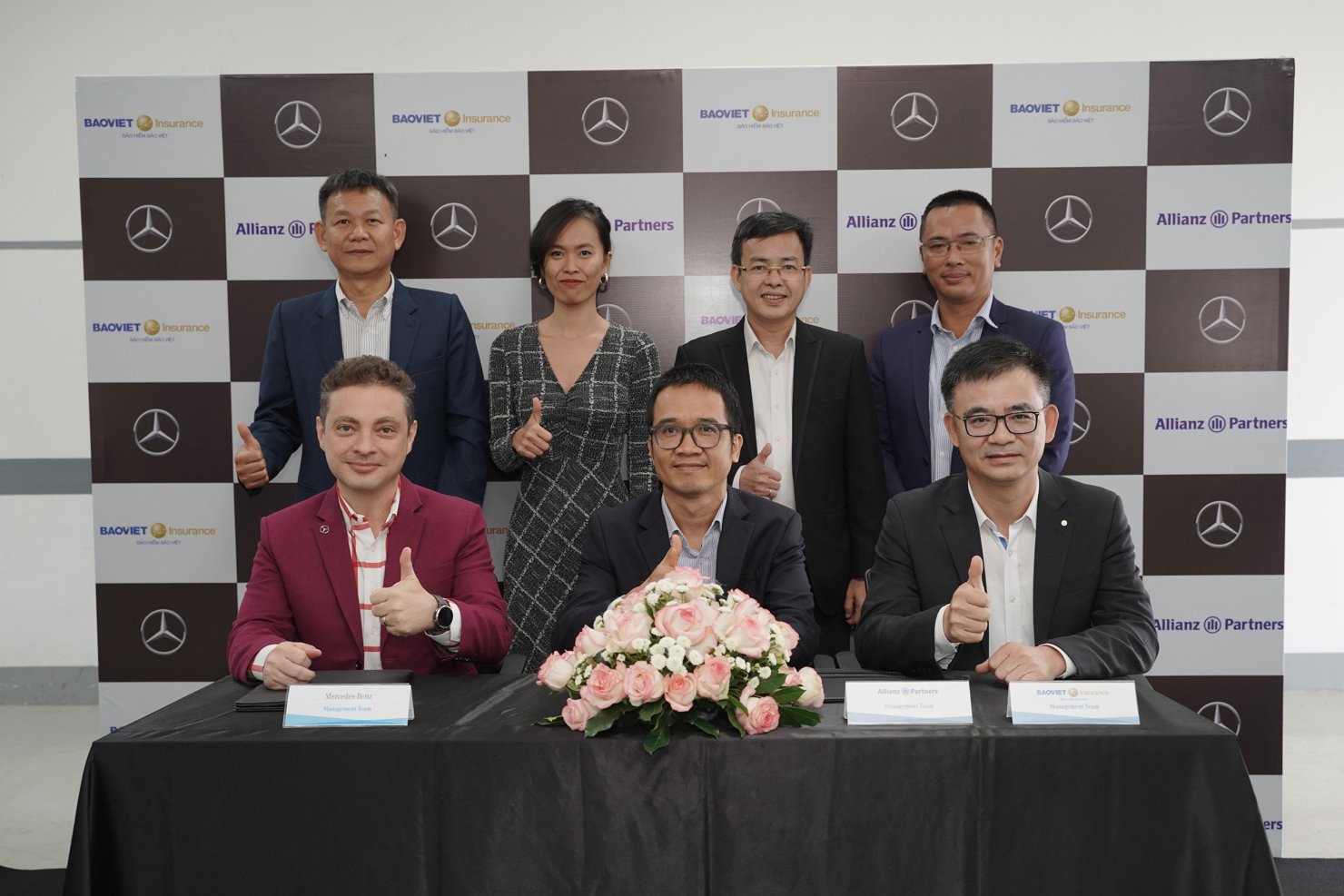 Lễ Ký kết hợp tác ra mắt chương trình Bảo hiểm Gia hạn Bảo hành Ô tô cho chủ xe Mercedes-Benz