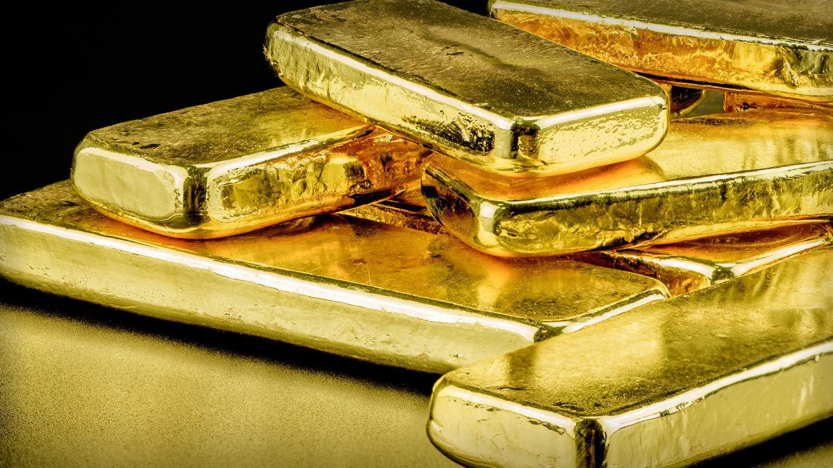 Đóng cửa phiên, giá vàng thế giới giao ngay trên thị trường New York tăng rất nhẹ 0,4% và đóng cửa ở mốc 2.425,9 USD/ounce.
