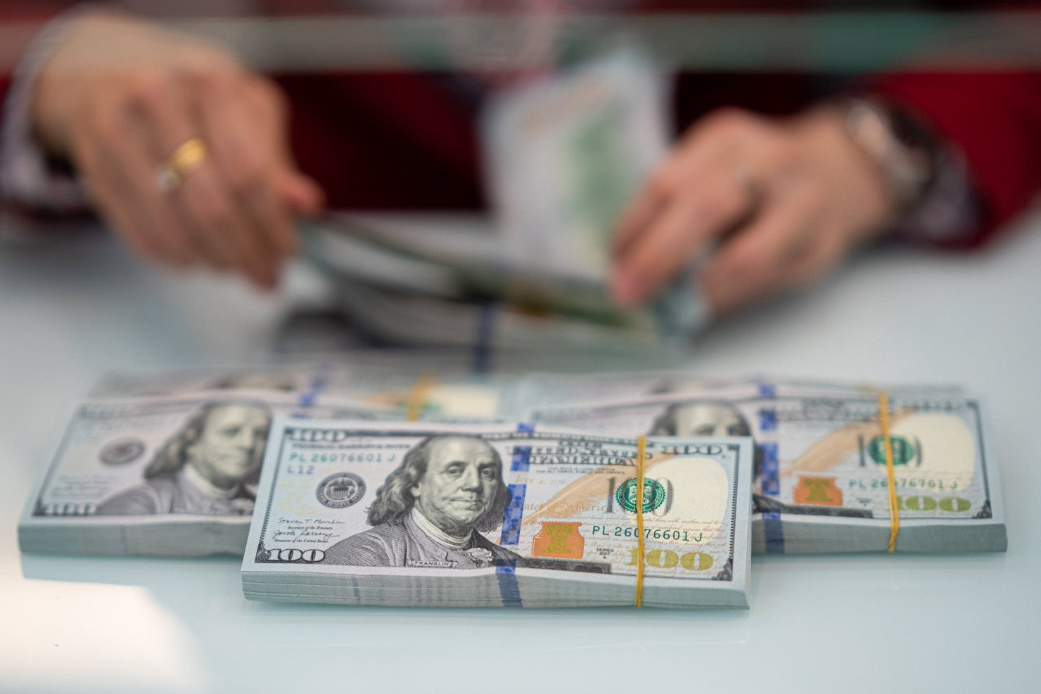 Ngân hàng Nhà nước công bố tỷ giá trung tâm giữa đồng VND và USD ở mức 24.254 VND/USD, tăng nhẹ 3 đồng so với ngày 21/5.