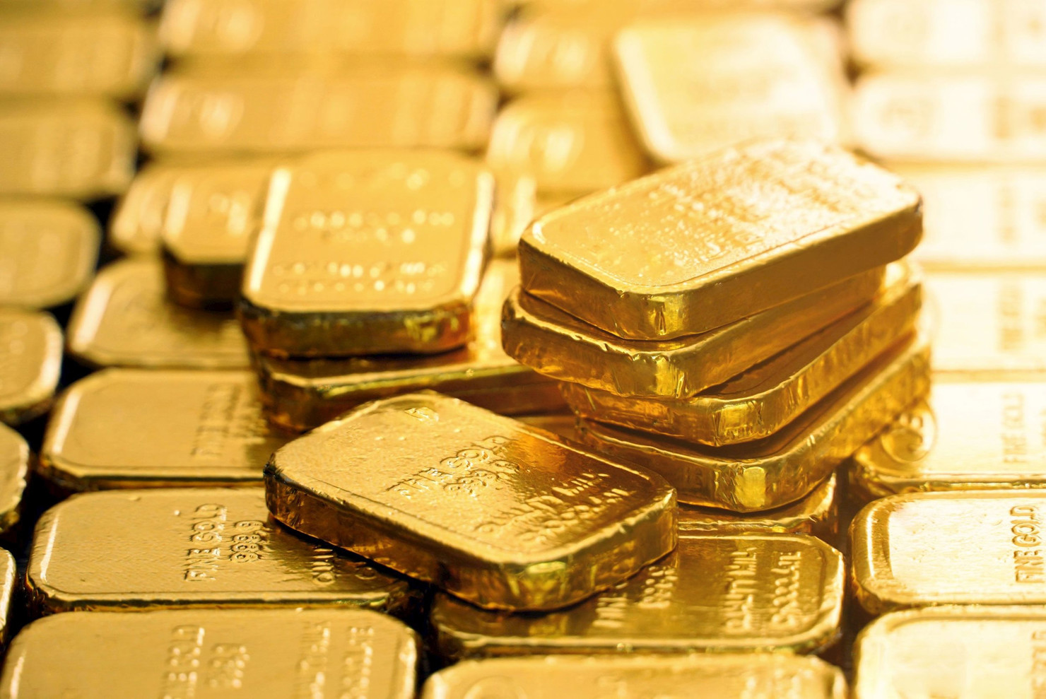 Thị trường vàng đang trải qua nhiều đợt bán mạnh ngay khi ngưỡng hỗ trợ 2.400 USD/ounce bị phá vỡ.