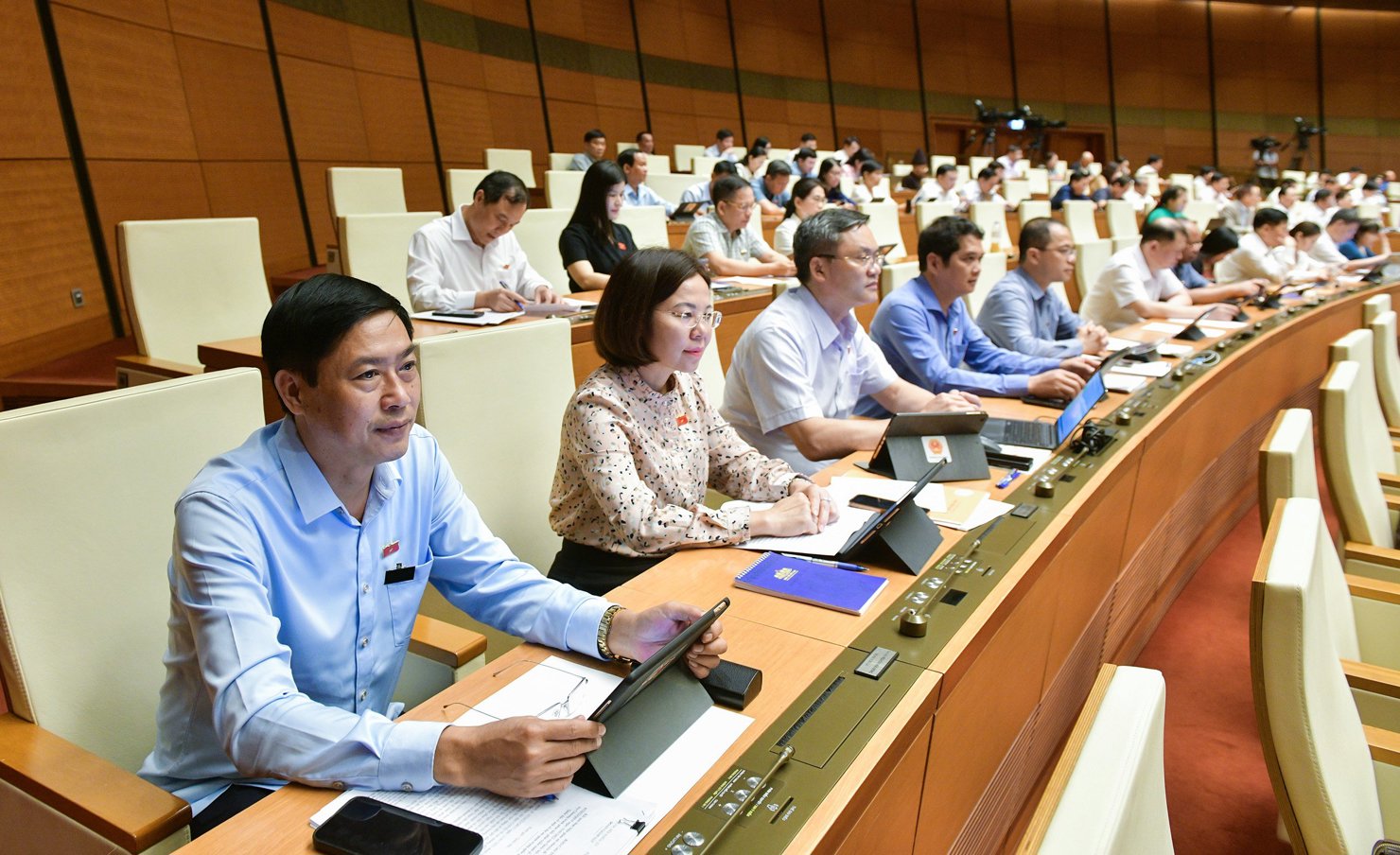 Các đại biểu tại phiên họp. 