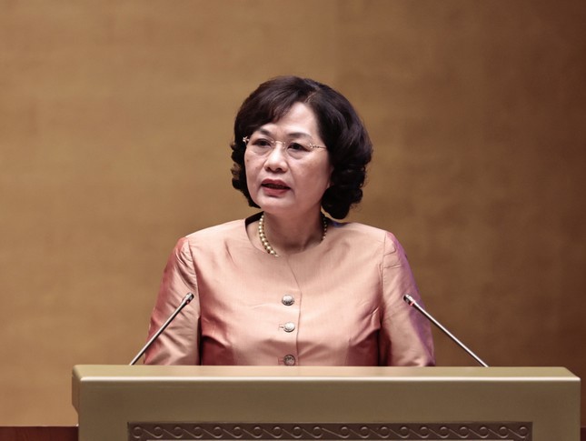 Thống đốc Ngân hàng Nhà nước Nguyễn Thị Hồng phát biểu tại phiên làm việc của Kỳ họp thứ 7, Quốc hội khóa XV.