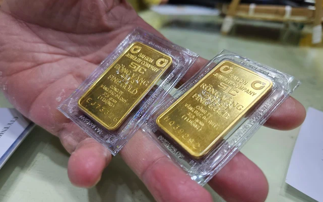 Giá vàng miếng đồng loạt tăng từ 300.000 - 800.000 đồng/lượng, tiến sát mốc 91 triệu đồng/lượng. 