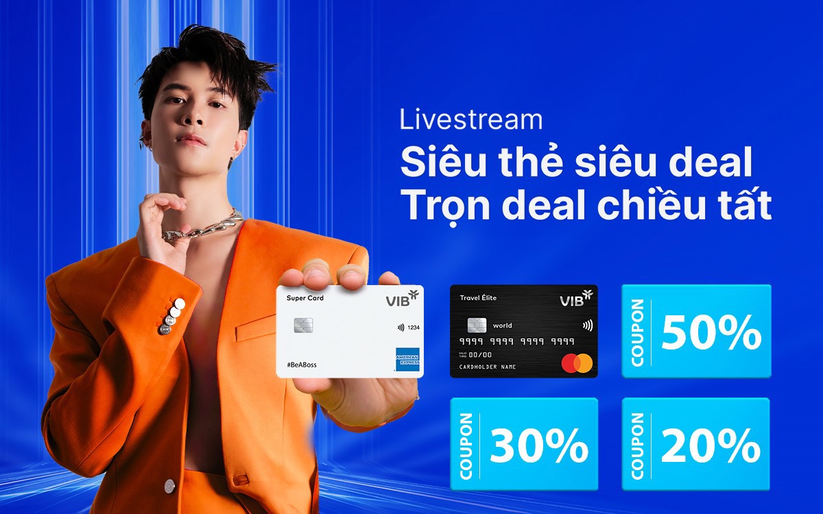 Anh Tú Atus livestream kể chuyện du lịch và tặng quà cho khán giả. Ảnh: VIB