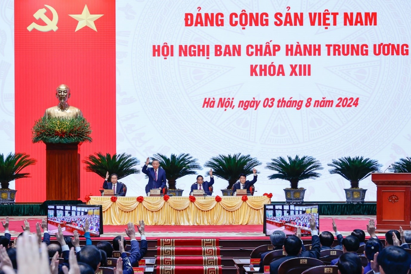 Hội nghị Ban Chấp hành Trung ương khóa XIII. 