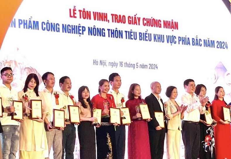 Hoà Bình có 3 sản phẩm đạt chứng nhận sản phẩm công nghiệp nông thôn tiêu biểu khu vực phía Bắc năm 2024