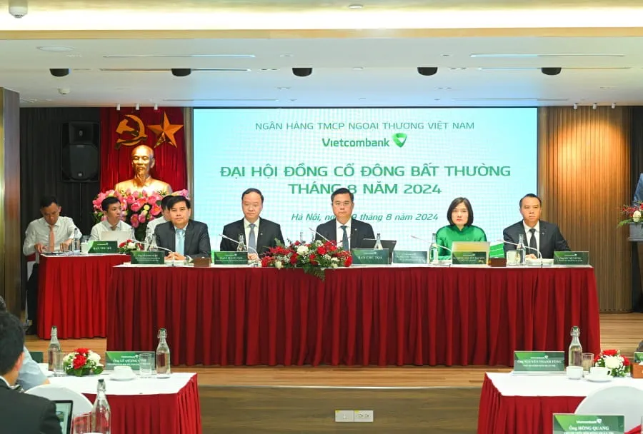 Ban Chủ tọa điều hành Đại hội đồng cổ đông bất thường Vietcombank tháng 8/2024 