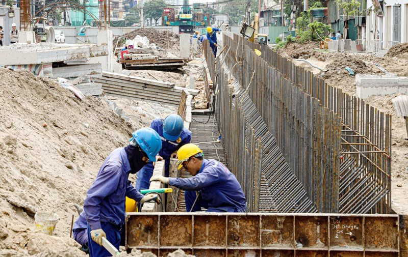 Các bộ, cơ quan trung ương và địa phương điều chỉnh kế hoạch đầu tư công trung hạn vốn ngân sách trung ương giai đoạn 2021 - 2025 bảo đảm quản lý, sử dụng vốn hiệu quả.