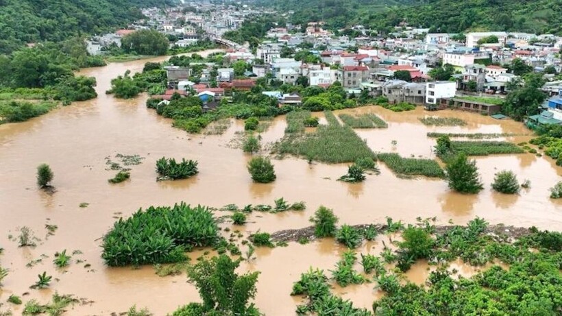 Chính phủ yêu cầu sử dụng nguồn ngân sách trung ương, nguồn ngân sách địa phương và các nguồn vốn hợp pháp khác để kịp thời hỗ trợ nhân dân ổn định đời sống ngay sau mưa lũ.