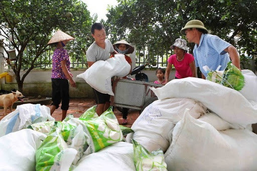 Bộ Tài chính xuất cấp không thu tiền 200 tấn gạo từ nguồn dự trữ quốc gia cho các Bộ: Công an, Quốc phòng để cứu trợ cho Nhân dân 14 địa phương.