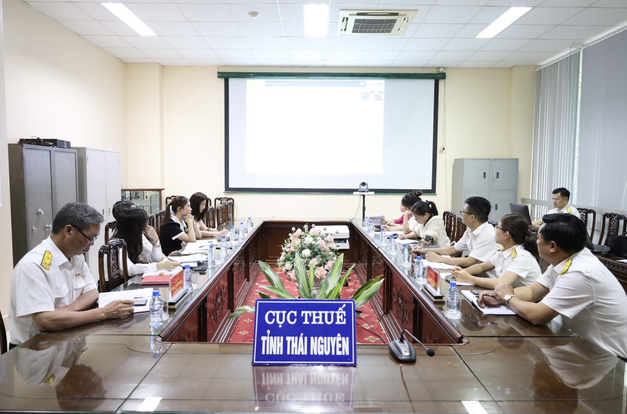 Cục Thuế Thái Nguyên cũng chỉ đạo các chi cục thuế chỉ đạo sát sao các phòng, các chi cục thuế trong việc triển khai thực hiện nhiệm vụ.