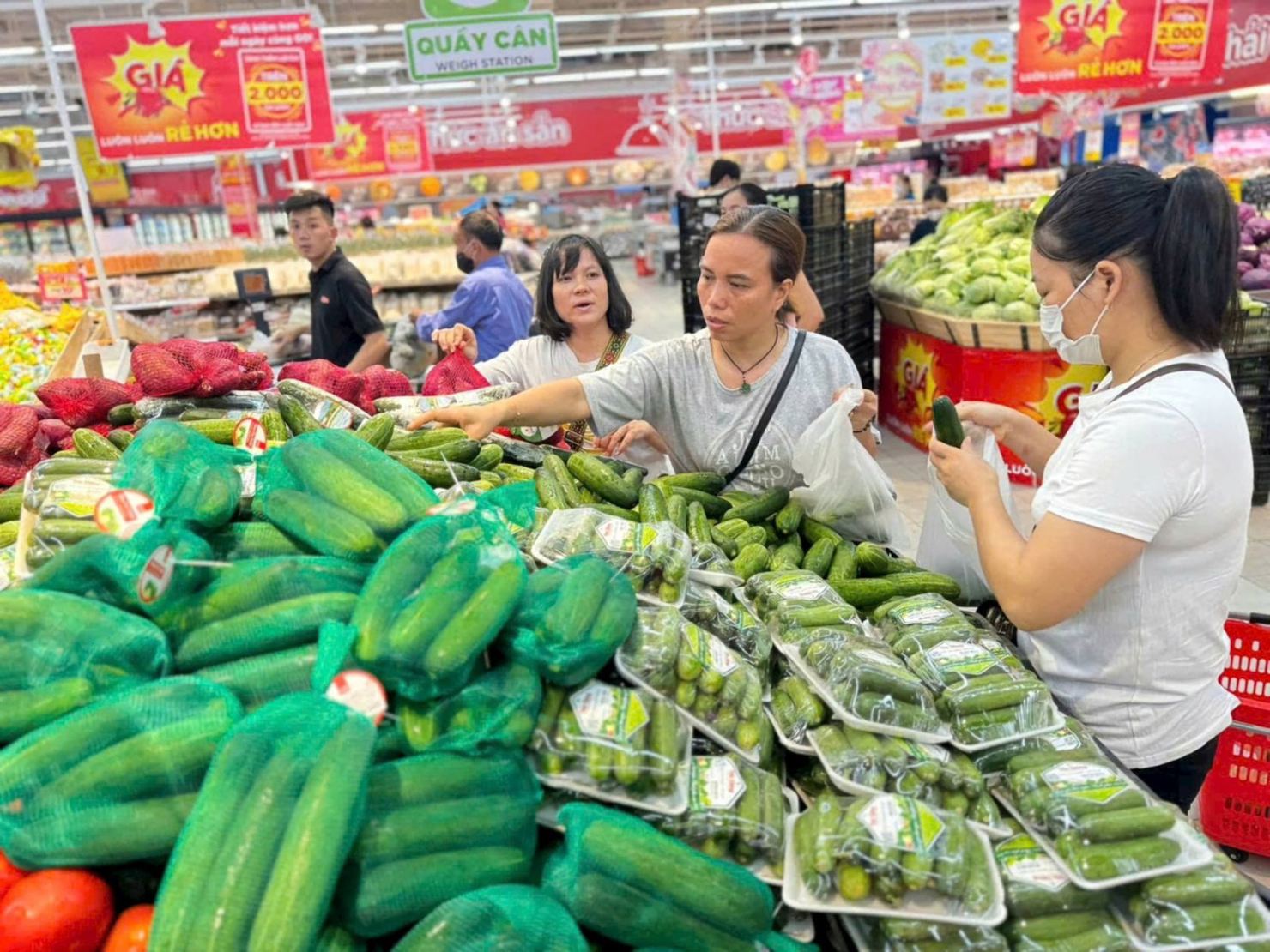 Thủ tướng yêu cầu phải đảm bảo nguồn cung lương thực, thực phẩm và các nhu yếu phẩm thiết yếu cho Nhân dân.