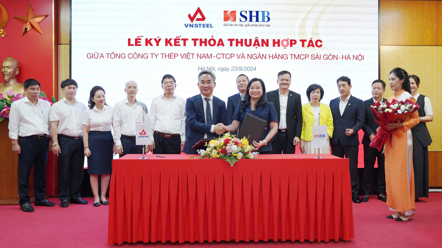 Lễ ký kết thỏa thuận hợp tác đánh dấu bước tiến quan trọng, thắt chặt hơn mối quan hệ sâu rộng giữa SHB và VNSTEEL