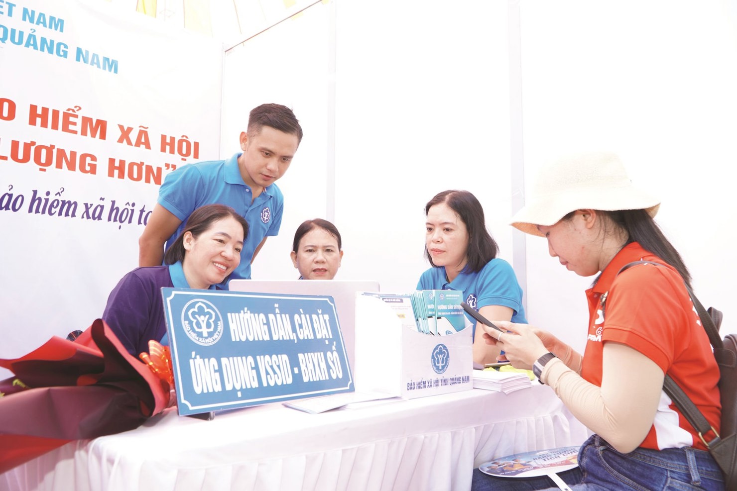 Hiện tại, có hơn 621 nghìn doanh nghiệp giao dịch điện tử với cơ quan BHXH.