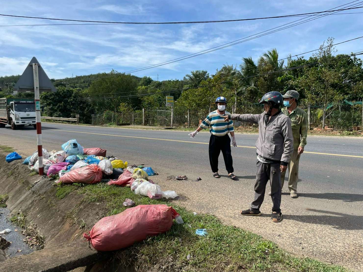 UBND tỉnh Kon Tum yêu cầu đảm bảo sự chỉ đạo tập trung, thống nhất trong quản lý nhà nước về ứng phó khắc phục sự cố chất thải.