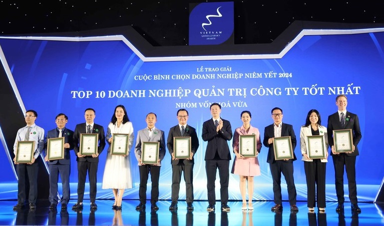 Top 10 doanh nghiệp được vinh danh Quản trị công ty tốt nhất thuộc nhóm vốn hóa lớn.