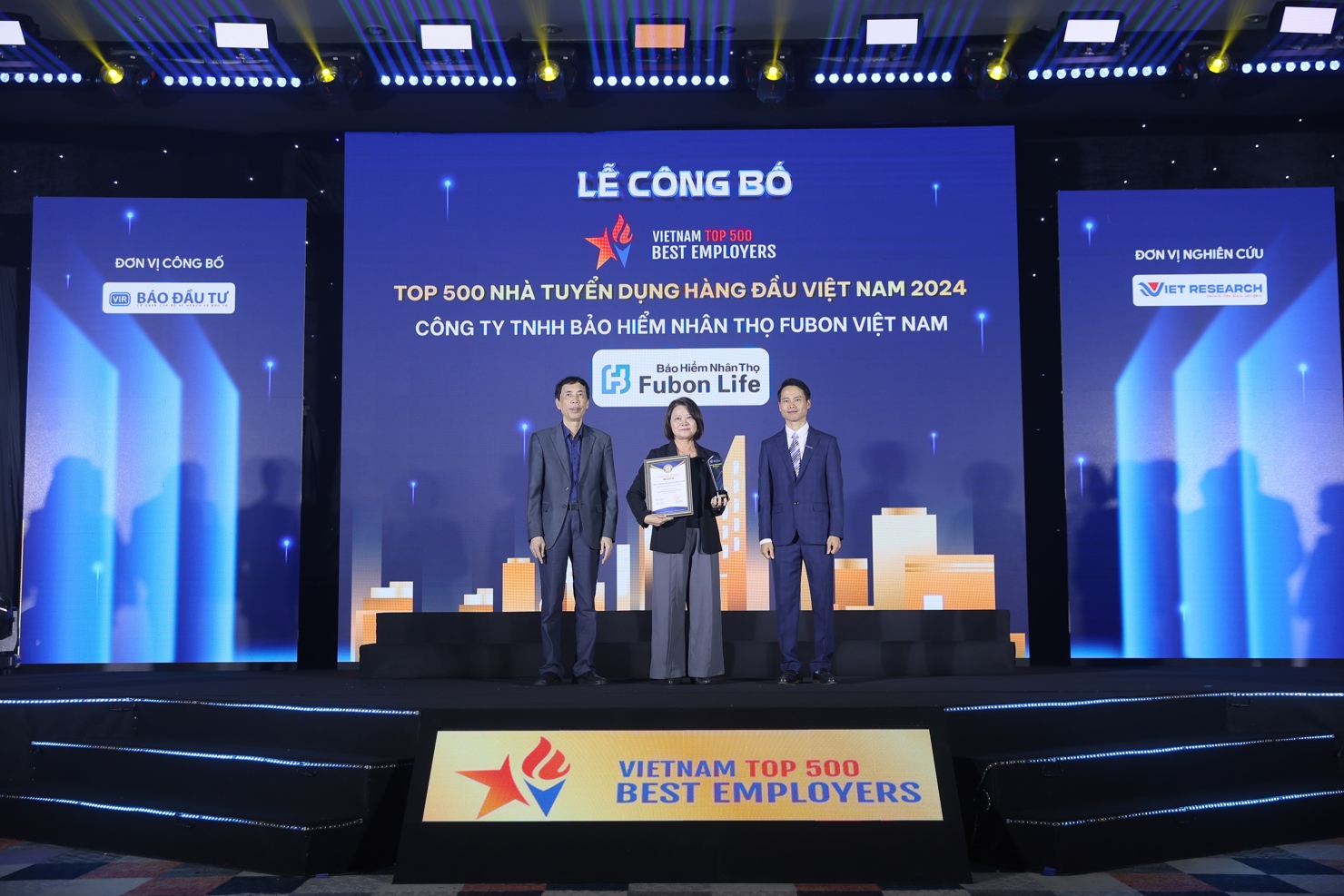 Tổng Giám đốc Fubon Life Việt Nam nhận giải thưởng "Top 500 nhà tuyển dụng hàng đầu Việt Nam 2024".