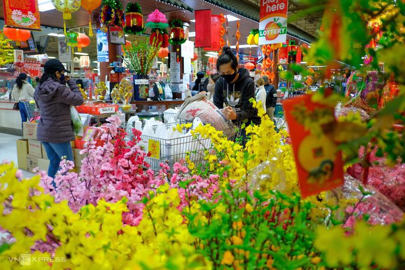 Trong ngày 27/01/2025 (tức ngày 28 Tết), giá hàng hóa tiêu dùng thiết yếu về cơ bản không có biến động bất thường.