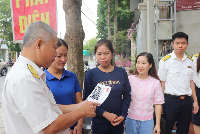 Cục Thuế Phú Thọ luôn hỗ trợ doanh nghiệp và người dân thực hiện tốt nghĩa vụ thuế và tạo môi trường kinh doanh thuận lợi. 