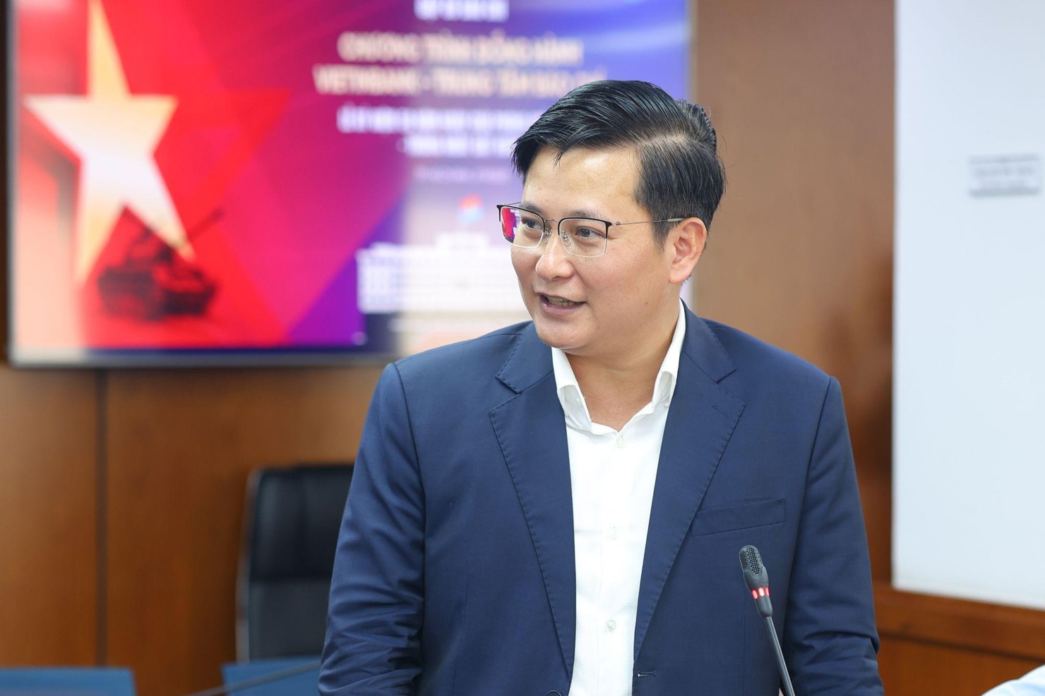 Ông Trần Công Quỳnh Lân, Phó Tổng Giám đốc kiêm Giám đốc Khối Công nghệ Thông tin, Giám đốc Khối Dữ liệu & Trí tuệ nhân tạo bongdaso - tin bóng đá mới nhất.
