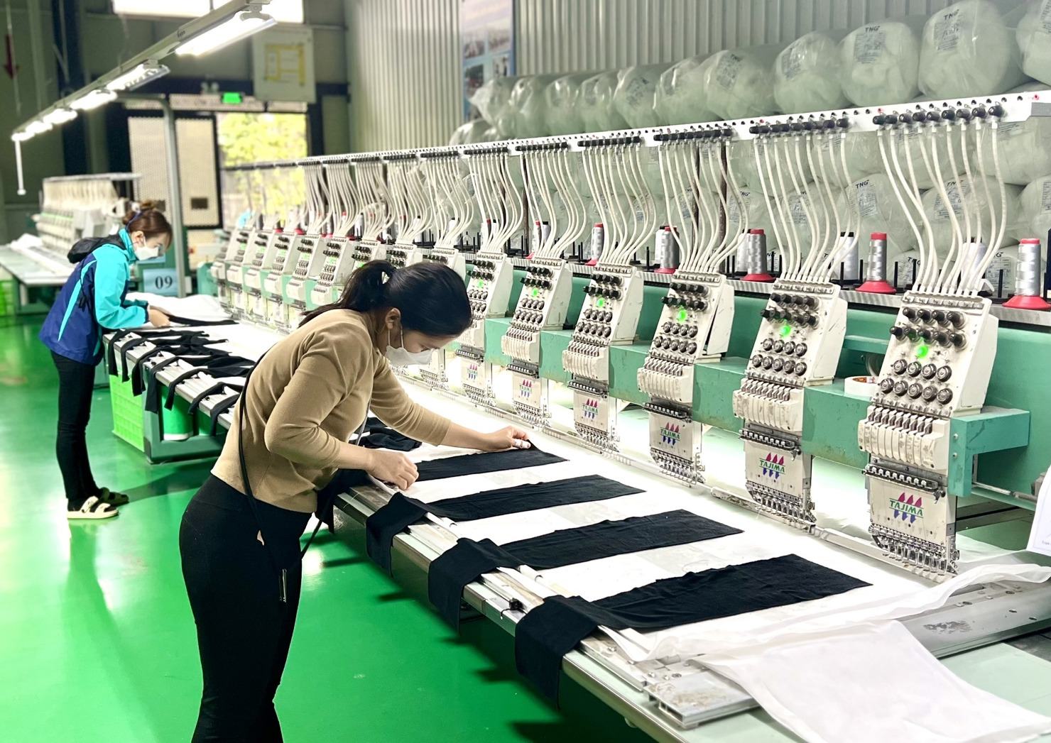 Nghị quyết 68-NQ/TW đã đưa ra giải pháp đẩy mạnh và đa dạng hoá nguồn vốn cho bongdaso. Ảnh minh hoạ: H.Dịu