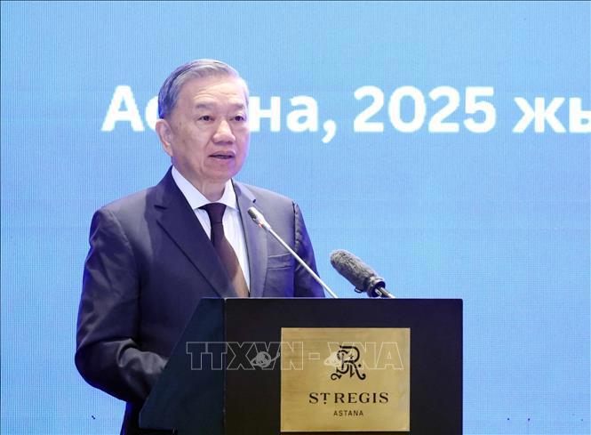 Tổng Bí thư Tô Lâm phát biểu tại Tọa đàm bàn tròn doanh nghiệp Việt Nam - Kazakhstan. Ảnh: TTXVN