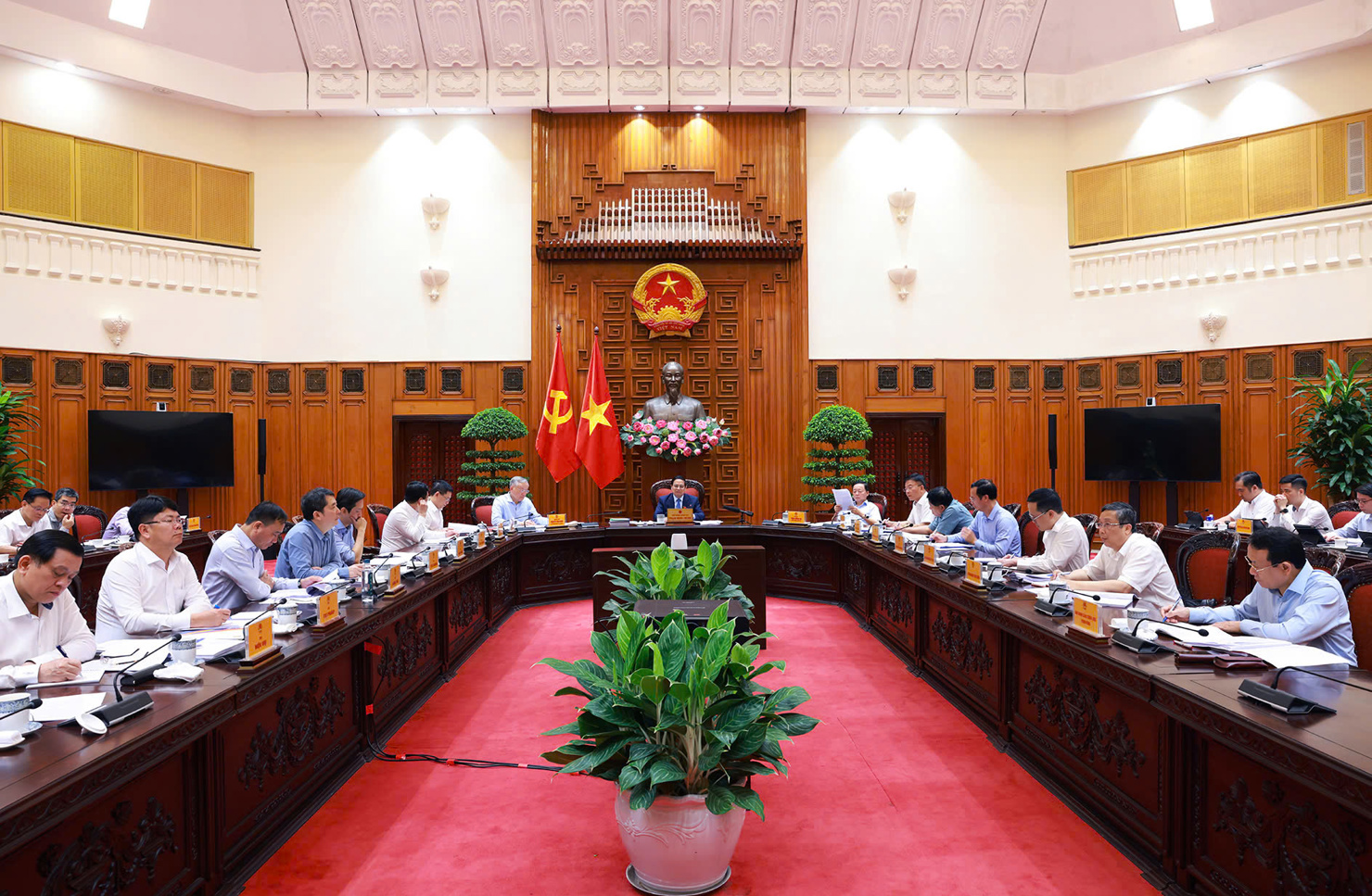 Thủ tướng chỉ đạo chuẩn bị kỹ các nội dung đàm phán. Ảnh: VGP