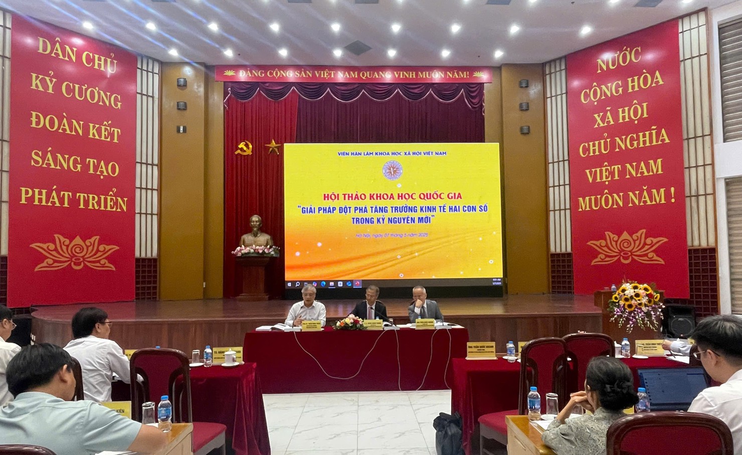 Toàn cảnh Hội thảo