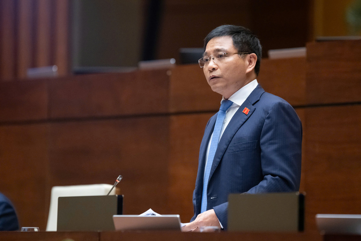 Bộ trưởng Nguyễn Văn Thắng giải trình các vấn đề đại biểu Quốc hội quan tâm, sáng 9/5.