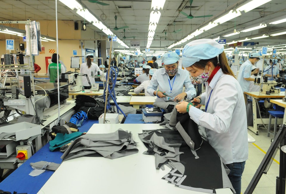 4 tháng đầu năm 2025, tổng số doanh nghiệp mới thành lập vẫn giảm nhẹ 0,9% so với cùng kỳ năm trước, cho thấy xu hướng phục hồi chưa vững chắc.