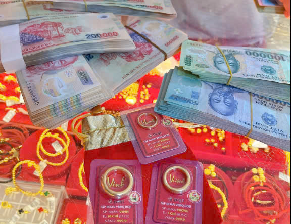 Thủ tướng Chính phủ yêu cầu theo dõi sát diễn biến giá vàng thế giới và trong nước, khẩn trương thực hiện các giải pháp nhằm bình ổn, ổn định thị trường vàng.