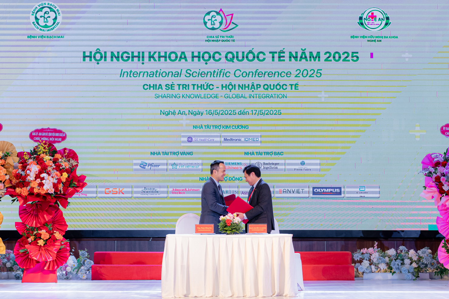 Thông qua hợp tác với Bệnh viện Hữu nghị đa khoa Nghệ An - đơn vị y tế hàng đầu miền Trung với 107 năm kinh nghiệm và năng lực làm chủ 90% trong tổng số gần 11.000 kỹ thuật y khoa cấp trung ương, GE HealthCare mong muốn góp phần nâng cao hơn nữa chất lượng chăm sóc sức khỏe cho người dân Việt Nam, đặc biệt là khu vực miền Trung.