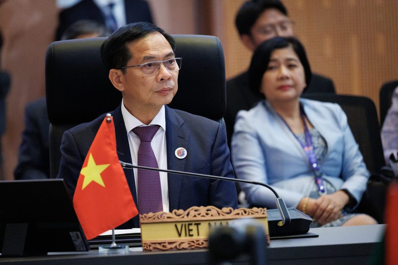 Phó Thủ tướng, Bộ trưởng Ngoại giao Bùi Thanh Sơn dẫn đầu đoàn Việt Nam tham dự Hội nghị Bộ trưởng Ngoại giao ASEAN-Hội đồng Hợp tác Vùng Vịnh (GCC)