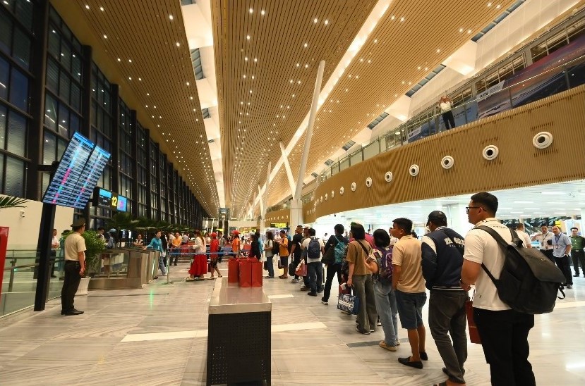 Bộ Xây dựng yêu cầu rà soát tổng thể công trình nhà ga T3 sân bay Tân Sơn Nhất. Ảnh: T. Hải