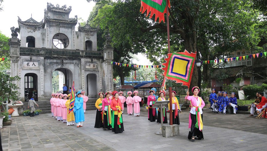 Tour đêm "Tiếng chuông Trấn Vũ" hứa hẹn là điểm nhấn hút khách đến với Di tích Quốc gia đặc biệt Đền Quán Thánh.
