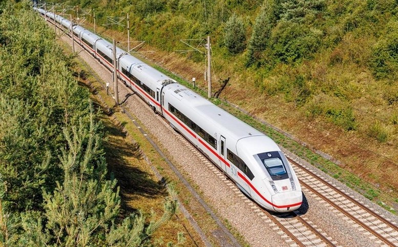 Bộ Khoa học và Công nghệ được giao tổ chức thẩm định tiêu chuẩn và quy chuẩn kỹ thuật đối với Hệ thống Quy chuẩn, tiêu chuẩn đường sắt. Ảnh minh họa