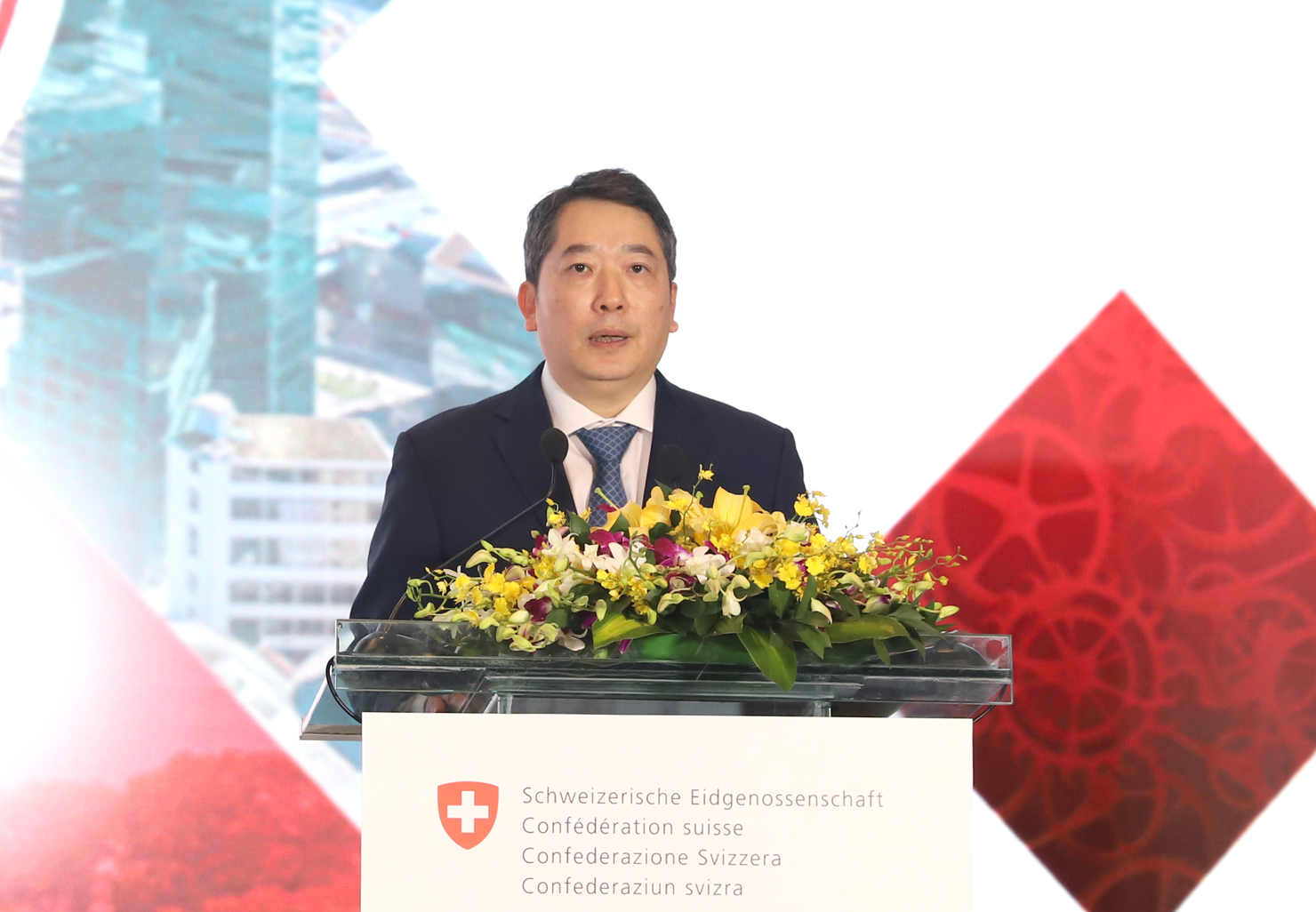 Thứ trưởng Bộ Tài chính Cao Anh Tuấn đánh giá cao mối quan hệ hợp tác hiệu quả, bền chặt và tin cậy giữa Việt Nam và Thuỵ Sĩ. Ảnh: Gia Hân
